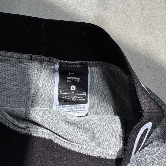 Nike Pro Spandex - Picture 3 of 5